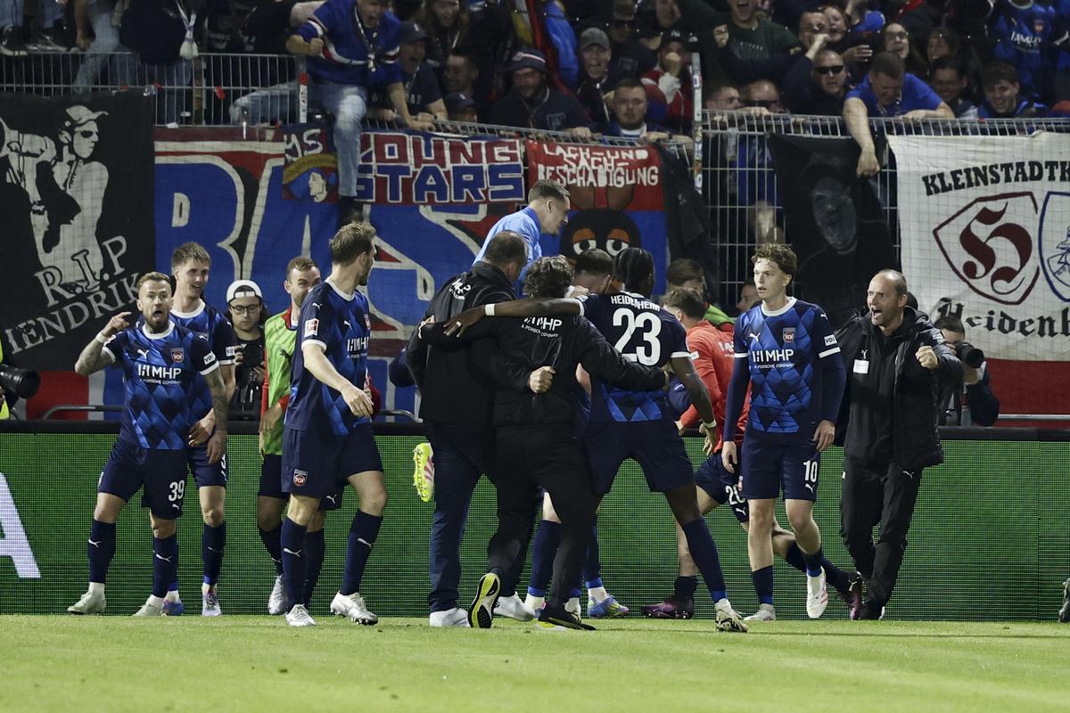 周末世界杯预选赛焦点战！皇家马德里迎战休斯顿火箭，惊险或上演的简单介绍